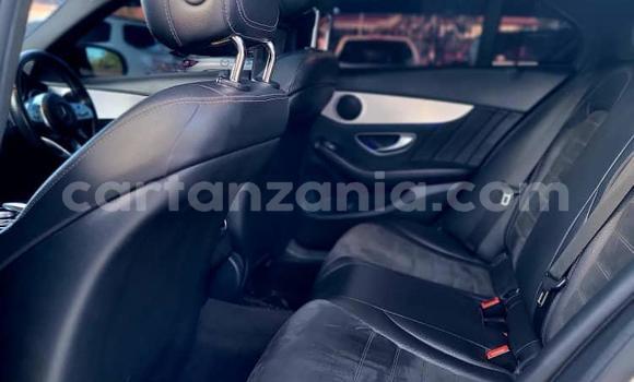 Nunua Ilio tumika Mercedes‒Benz C–Class Nyeupe Gari ndani ya Dar es Salaam nchini Dar es Salaam Nunua Ilio tumika Mercedes‒Benz C–Class Nyeupe Gari ndani ya Dar es Salaam nchini Dar es Salaam