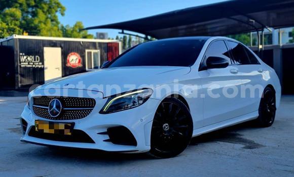 Nunua Ilio tumika Mercedes‒Benz C–Class Nyeupe Gari ndani ya Dar es Salaam nchini Dar es Salaam Nunua Ilio tumika Mercedes‒Benz C–Class Nyeupe Gari ndani ya Dar es Salaam nchini Dar es Salaam