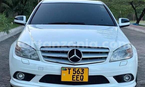 Buy Used Mercedes‒Benz KOMPRESSOR White Car in Dar es Salaam in Dar es Salaam