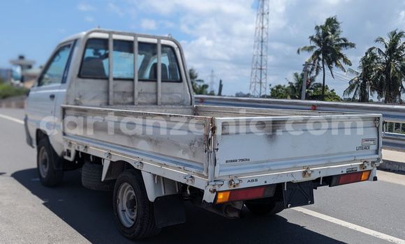 Buy Import Toyota LITEACE White Truck in Dar es Salaam in Dar es Salaam Buy Import Toyota LITEACE White Truck in Dar es Salaam in Dar es Salaam