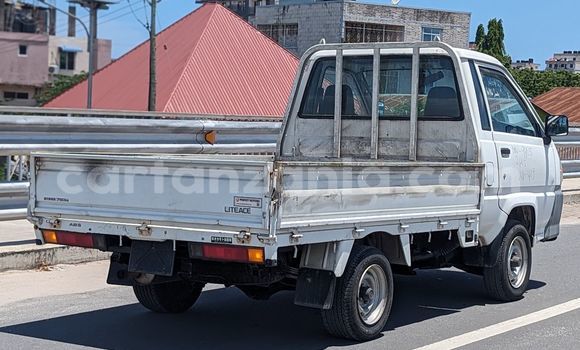 Buy Import Toyota LITEACE White Truck in Dar es Salaam in Dar es Salaam Buy Import Toyota LITEACE White Truck in Dar es Salaam in Dar es Salaam