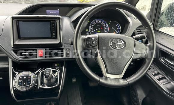 Buy Import Toyota Esquire Blue Car in Dar es Salaam in Dar es Salaam