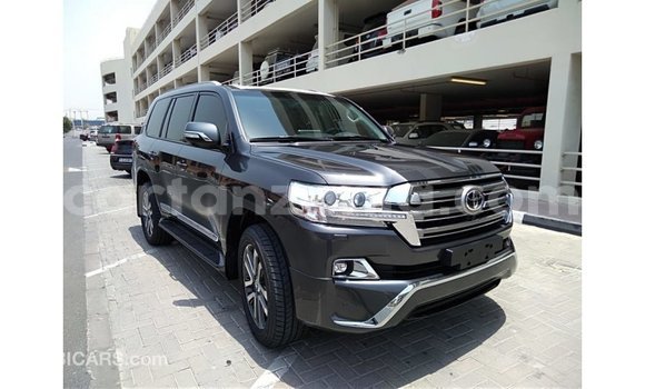 Nunua Imported Toyota Land Cruiser Nyingine Gari ndani ya Import - Dubai nchini Arusha Nunua Imported Toyota Land Cruiser Nyingine Gari ndani ya Import - Dubai nchini Arusha