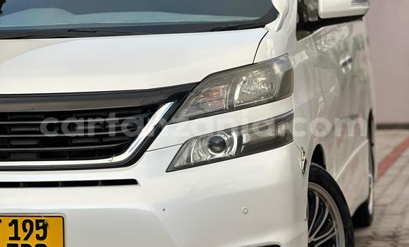 Buy Used Toyota Alphard White Car in Dar es Salaam in Dar es Salaam