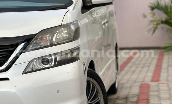 Buy Used Toyota Alphard White Car in Dar es Salaam in Dar es Salaam