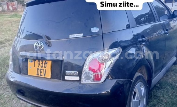 Buy Used Toyota IST Blue Car in Dar es Salaam in Dar es Salaam