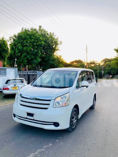 Big with watermark toyota noah dar es salaam dar es salaam 24794