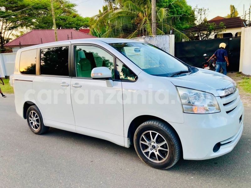 Big with watermark toyota noah dar es salaam dar es salaam 24794