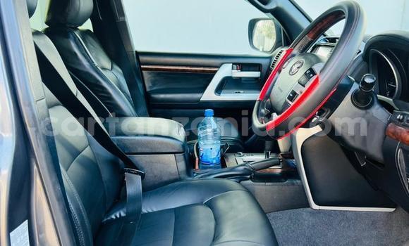Nunua Ilio tumika Toyota Land Cruiser Nyingine Gari ndani ya Dar es Salaam nchini Dar es Salaam Nunua Ilio tumika Toyota Land Cruiser Nyingine Gari ndani ya Dar es Salaam nchini Dar es Salaam