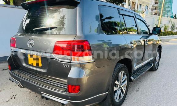 Nunua Ilio tumika Toyota Land Cruiser Nyingine Gari ndani ya Dar es Salaam nchini Dar es Salaam Nunua Ilio tumika Toyota Land Cruiser Nyingine Gari ndani ya Dar es Salaam nchini Dar es Salaam