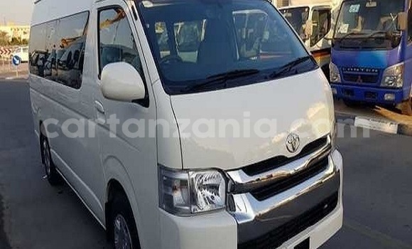 Nunua Ilio tumika Toyota Hiace Nyeupe Gari ndani ya Kigoma nchini Kigoma Nunua Ilio tumika Toyota Hiace Nyeupe Gari ndani ya Kigoma nchini Kigoma