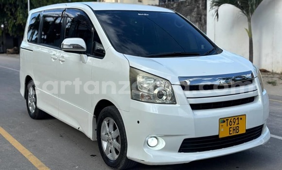Buy Used Toyota Noah Black Car in Dar es Salaam in Dar es Salaam