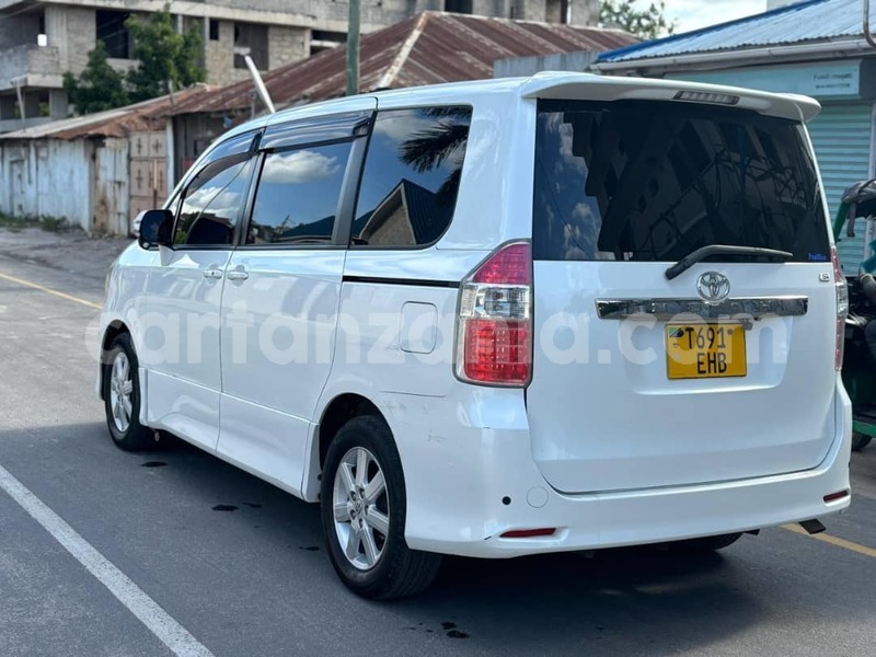 Big with watermark toyota noah dar es salaam dar es salaam 24804