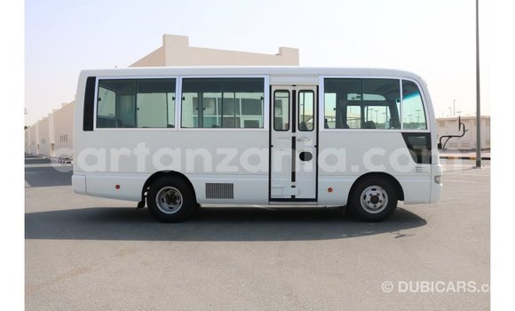 Buy Import Nissan Evalia White Truck in Import - Dubai in Arusha Buy Import Nissan Evalia White Truck in Import - Dubai in Arusha