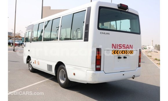 Buy Import Nissan Evalia White Truck in Import - Dubai in Arusha Buy Import Nissan Evalia White Truck in Import - Dubai in Arusha