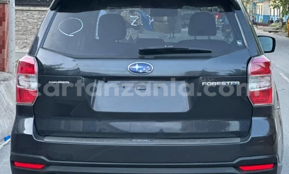 Nunua Ilio tumika Subaru XT Nyeusi Gari ndani ya Dar es Salaam nchini Dar es Salaam