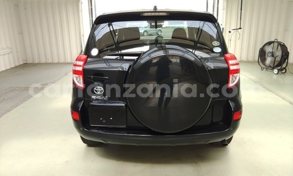 Nunua Imported Toyota RAV4 Nyeusi Gari ndani ya Dar es Salaam nchini Dar es Salaam Nunua Imported Toyota RAV4 Nyeusi Gari ndani ya Dar es Salaam nchini Dar es Salaam