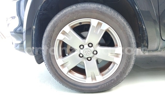 Nunua Imported Toyota RAV4 Nyeusi Gari ndani ya Dar es Salaam nchini Dar es Salaam Nunua Imported Toyota RAV4 Nyeusi Gari ndani ya Dar es Salaam nchini Dar es Salaam