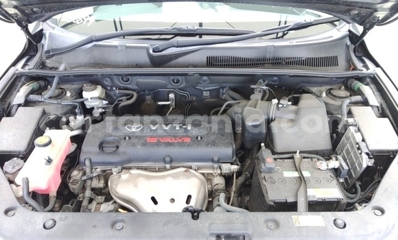 Nunua Imported Toyota RAV4 Nyeusi Gari ndani ya Dar es Salaam nchini Dar es Salaam Nunua Imported Toyota RAV4 Nyeusi Gari ndani ya Dar es Salaam nchini Dar es Salaam