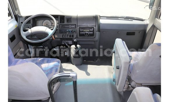 Buy Import Nissan Evalia White Truck in Import - Dubai in Arusha Buy Import Nissan Evalia White Truck in Import - Dubai in Arusha