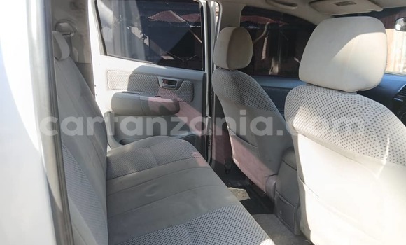 Buy Used Toyota Hiluxe VIGO White Car in Dar es Salaam in Dar es Salaam