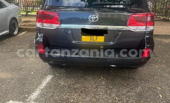 Buy Used Toyota Land Cruiser Black Car in Dar es Salaam in Dar es Salaam Buy Used Toyota Land Cruiser Black Car in Dar es Salaam in Dar es Salaam