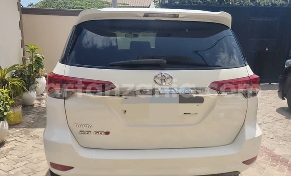 Buy Import Toyota Fortuner White Car in Dar es Salaam in Dar es Salaam Buy Import Toyota Fortuner White Car in Dar es Salaam in Dar es Salaam