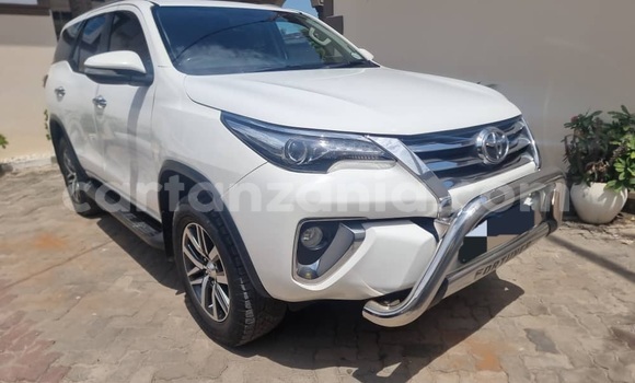 Buy Import Toyota Fortuner White Car in Dar es Salaam in Dar es Salaam Buy Import Toyota Fortuner White Car in Dar es Salaam in Dar es Salaam