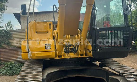 Nunua Imported Caterpillar 120 Nyingine Lori ndani ya Arusha nchini Arusha Nunua Imported Caterpillar 120 Nyingine Lori ndani ya Arusha nchini Arusha