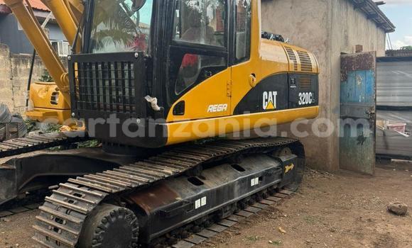 Nunua Imported Caterpillar 120 Nyingine Lori ndani ya Arusha nchini Arusha Nunua Imported Caterpillar 120 Nyingine Lori ndani ya Arusha nchini Arusha