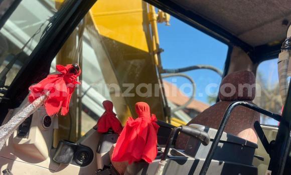 Nunua Imported Caterpillar 120 Nyingine Lori ndani ya Arusha nchini Arusha Nunua Imported Caterpillar 120 Nyingine Lori ndani ya Arusha nchini Arusha