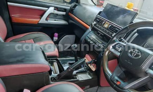 Buy Used Toyota Land Cruiser Red Car in Dar es Salaam in Dar es Salaam