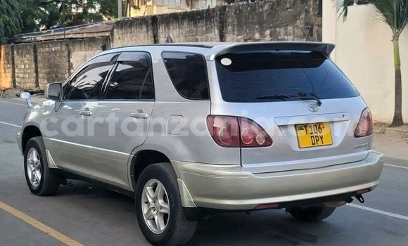 Buy Used Toyota Harrier Silver Car in Dar es Salaam in Dar es Salaam