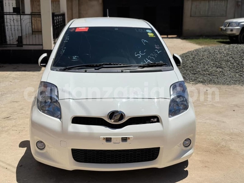 Big with watermark toyota vitz dar es salaam dar es salaam 24875