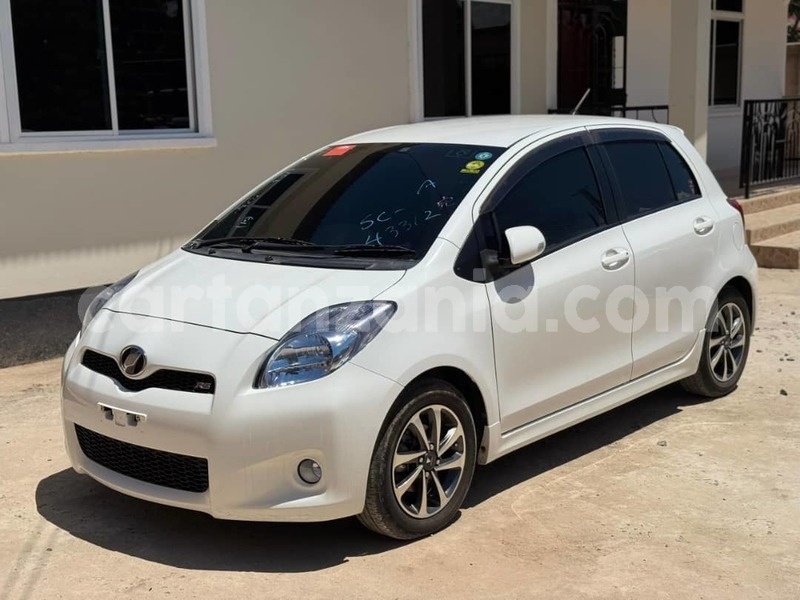 Big with watermark toyota vitz dar es salaam dar es salaam 24875