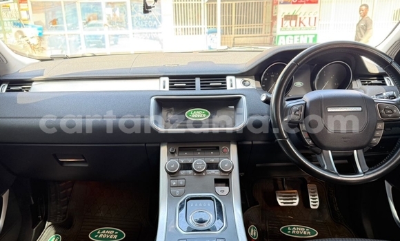 Nunua Ilio tumika Land Rover Range Rover Evoque Nyeupe Gari ndani ya Dar es Salaam nchini Dar es Salaam Nunua Ilio tumika Land Rover Range Rover Evoque Nyeupe Gari ndani ya Dar es Salaam nchini Dar es Salaam