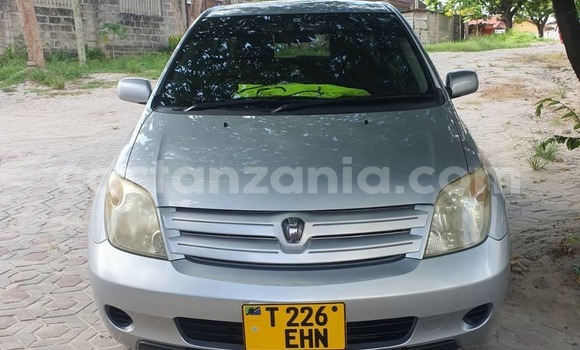 Buy Used Toyota IST Silver Car in Dar es Salaam in Dar es Salaam