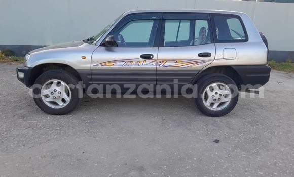 Buy Used Toyota RAV4 Silver Car in Dar es Salaam in Dar es Salaam Buy Used Toyota RAV4 Silver Car in Dar es Salaam in Dar es Salaam