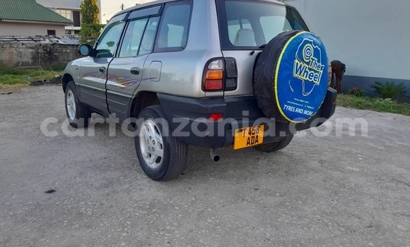 Buy Used Toyota RAV4 Silver Car in Dar es Salaam in Dar es Salaam Buy Used Toyota RAV4 Silver Car in Dar es Salaam in Dar es Salaam