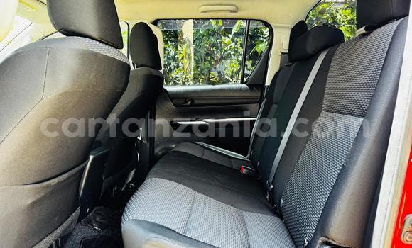 Nunua Imported Toyota Hilux Nyekundu Gari ndani ya Dar es Salaam nchini Dar es Salaam Nunua Imported Toyota Hilux Nyekundu Gari ndani ya Dar es Salaam nchini Dar es Salaam