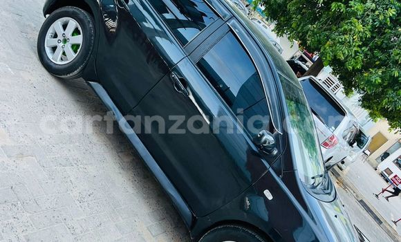 Nunua Ilio tumika Toyota IST Nyeusi Gari ndani ya Dar es Salaam nchini Dar es Salaam