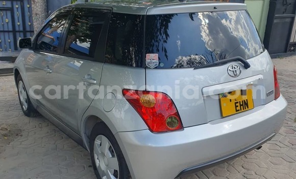 Buy Used Toyota IST Silver Car in Dar es Salaam in Dar es Salaam
