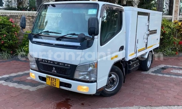 Buy Used Mitsubishi Colt White Car in Ilala in Dar es Salaam