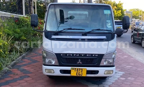 Nunua Ilio tumika Mitsubishi Colt Nyeupe Gari ndani ya Ilala nchini Dar es Salaam Nunua Ilio tumika Mitsubishi Colt Nyeupe Gari ndani ya Ilala nchini Dar es Salaam