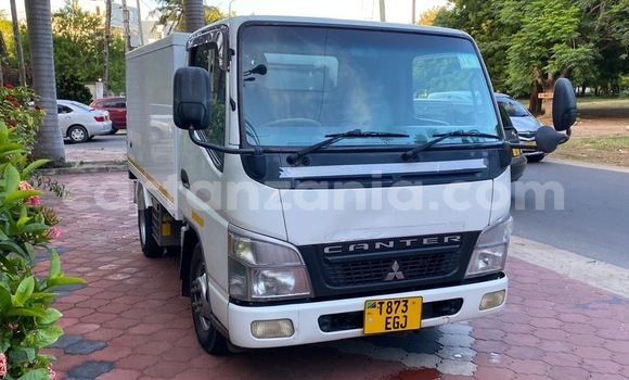 Nunua Ilio tumika Mitsubishi Colt Nyeupe Gari ndani ya Ilala nchini Dar es Salaam Nunua Ilio tumika Mitsubishi Colt Nyeupe Gari ndani ya Ilala nchini Dar es Salaam