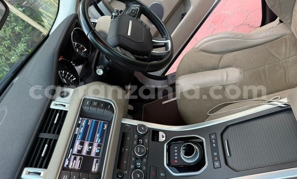 Nunua Ilio tumika Land Rover Range Rover Evoque Nyeupe Gari ndani ya Ilala nchini Dar es Salaam Nunua Ilio tumika Land Rover Range Rover Evoque Nyeupe Gari ndani ya Ilala nchini Dar es Salaam