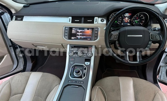 Nunua Ilio tumika Land Rover Range Rover Evoque Nyeupe Gari ndani ya Ilala nchini Dar es Salaam Nunua Ilio tumika Land Rover Range Rover Evoque Nyeupe Gari ndani ya Ilala nchini Dar es Salaam