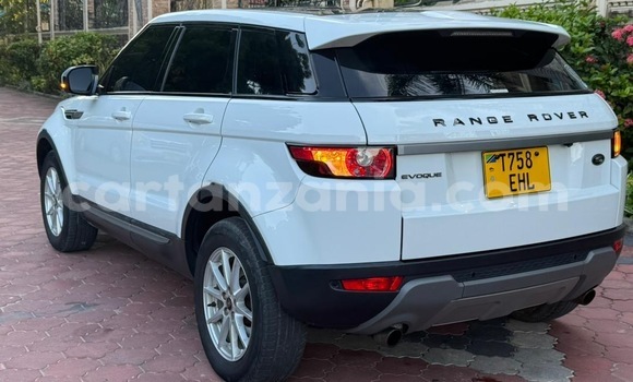 Nunua Ilio tumika Land Rover Range Rover Evoque Nyeupe Gari ndani ya Ilala nchini Dar es Salaam Nunua Ilio tumika Land Rover Range Rover Evoque Nyeupe Gari ndani ya Ilala nchini Dar es Salaam