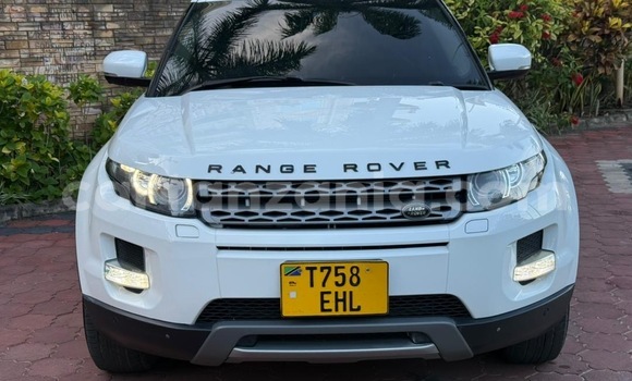Nunua Ilio tumika Land Rover Range Rover Evoque Nyeupe Gari ndani ya Ilala nchini Dar es Salaam Nunua Ilio tumika Land Rover Range Rover Evoque Nyeupe Gari ndani ya Ilala nchini Dar es Salaam