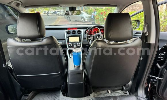 Nunua Ilio tumika Toyota Vanguard Nyeusi Gari ndani ya Ilala nchini Dar es Salaam Nunua Ilio tumika Toyota Vanguard Nyeusi Gari ndani ya Ilala nchini Dar es Salaam